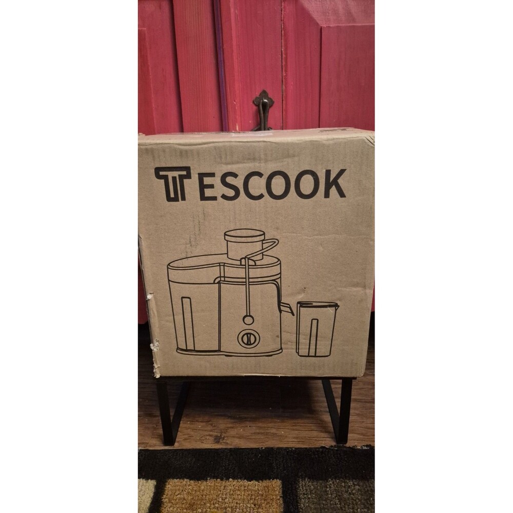 New In Box Tescook 600W Centrifugal Juicer Machine 120V Brand New